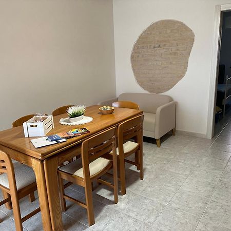 Affittacamere Il Cortile Киаравале Екстериор снимка