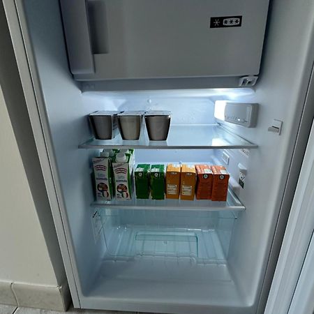 Affittacamere Il Cortile Киаравале Екстериор снимка