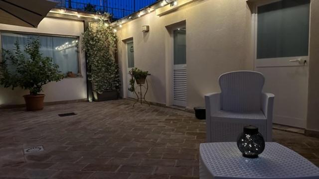 Affittacamere Il Cortile Киаравале Екстериор снимка