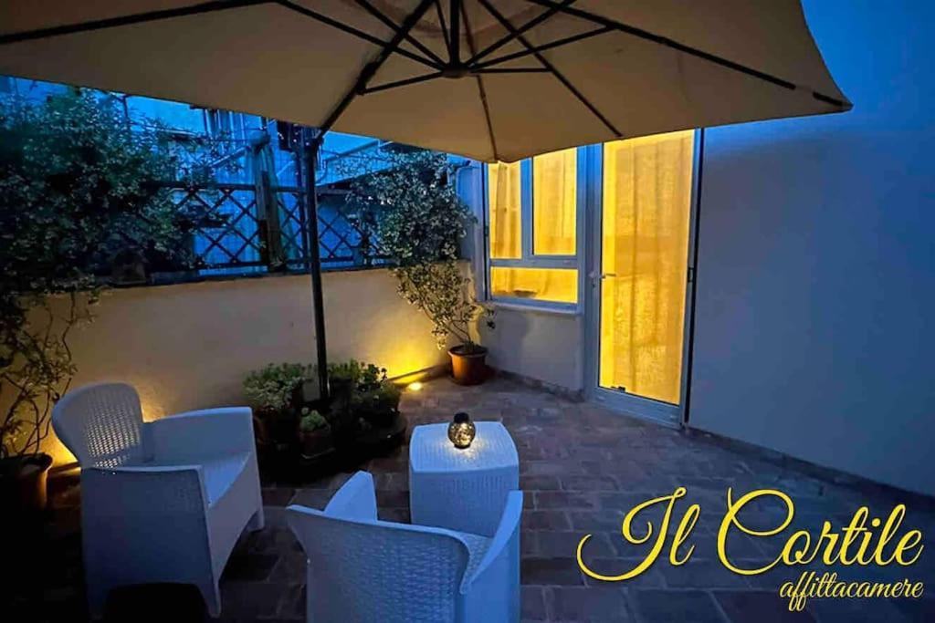 Affittacamere Il Cortile Киаравале Екстериор снимка
